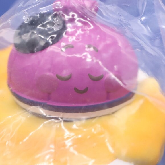 Paka Paka French Onion Soup Troop Figure by Funko - Picture 2 of 2